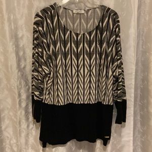 Calvin Klein Women’s Black & White Pattern Blouse Size Large 💥